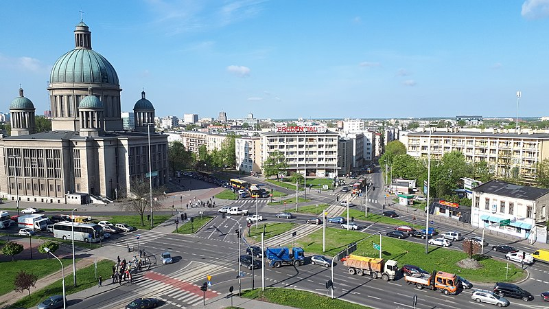 800px-20180426-084611-lodz-Solidarno-Roundabout-d-min
